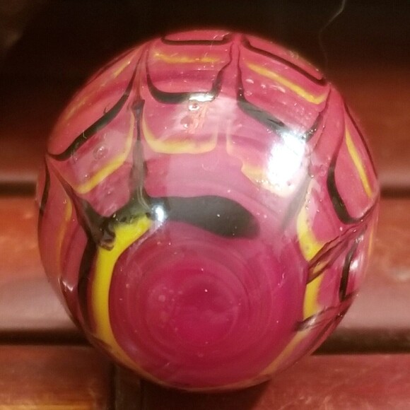 Art Glass Egg 1.5"x1" - Picture 6 of 7